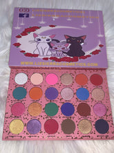 Load image into Gallery viewer, SAILOR MOON 🌙 EYESHADOW PALETTE